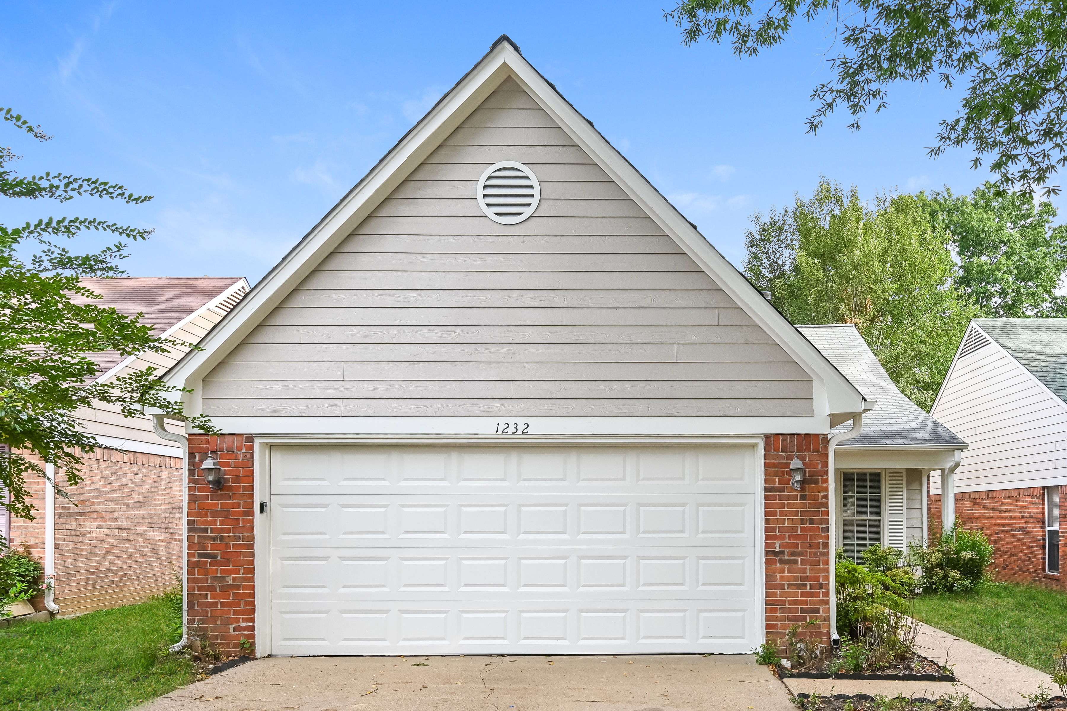 1232 McGowen Dr Southhaven, MS 38671